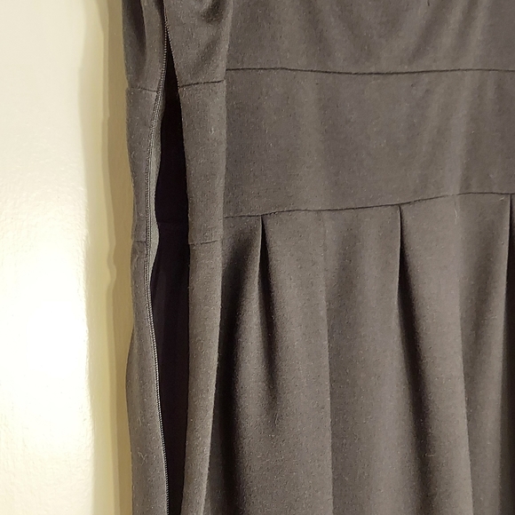 Banana Republic Halter/Tank Skater Styled Dress in Black Stretch Fabric size 8 - Picture 8 of 12